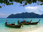 หาดยาว เกาะพีพีดอน หมู่เกาะพีพี จ.กระบี่ 